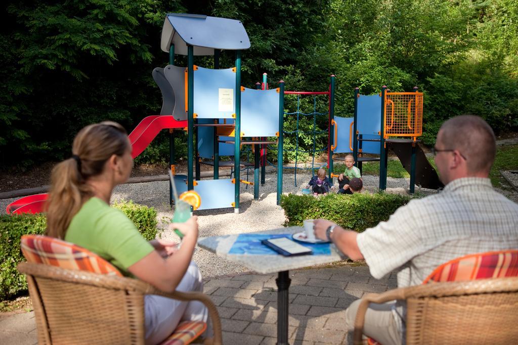 Parkhotel Na Baracke Nová Dubnica Exteriör bild